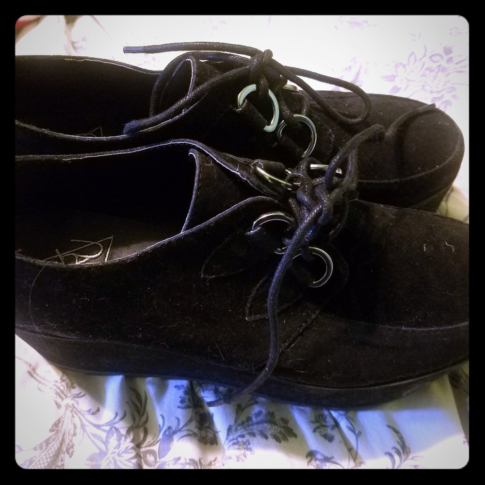 Y.R.U. Black Kreep Creepers